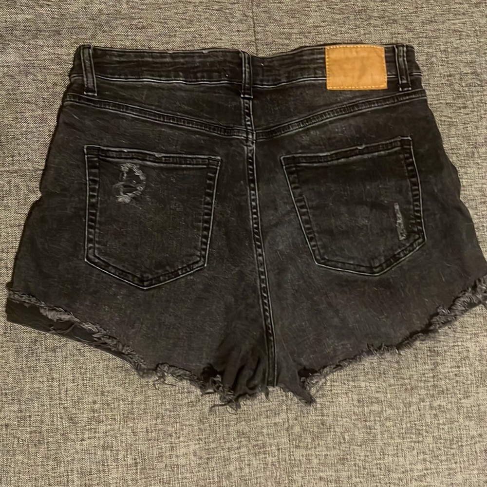 H&M Black Distressed Jean Cutoff Shorts - Picture 3 of 3